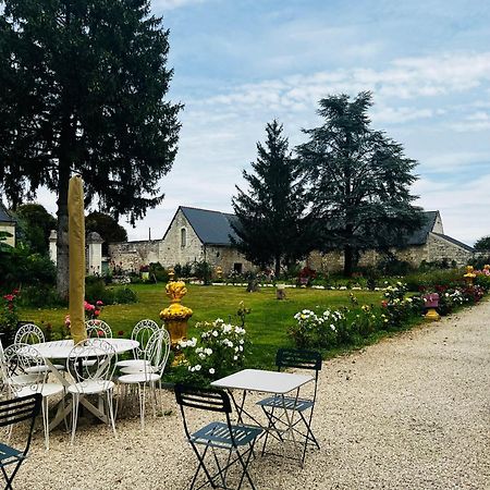 Chateau De La Thibaudiere Bois Savary - Chambre Familiale Du Roi Allonnes  Dış mekan fotoğraf
